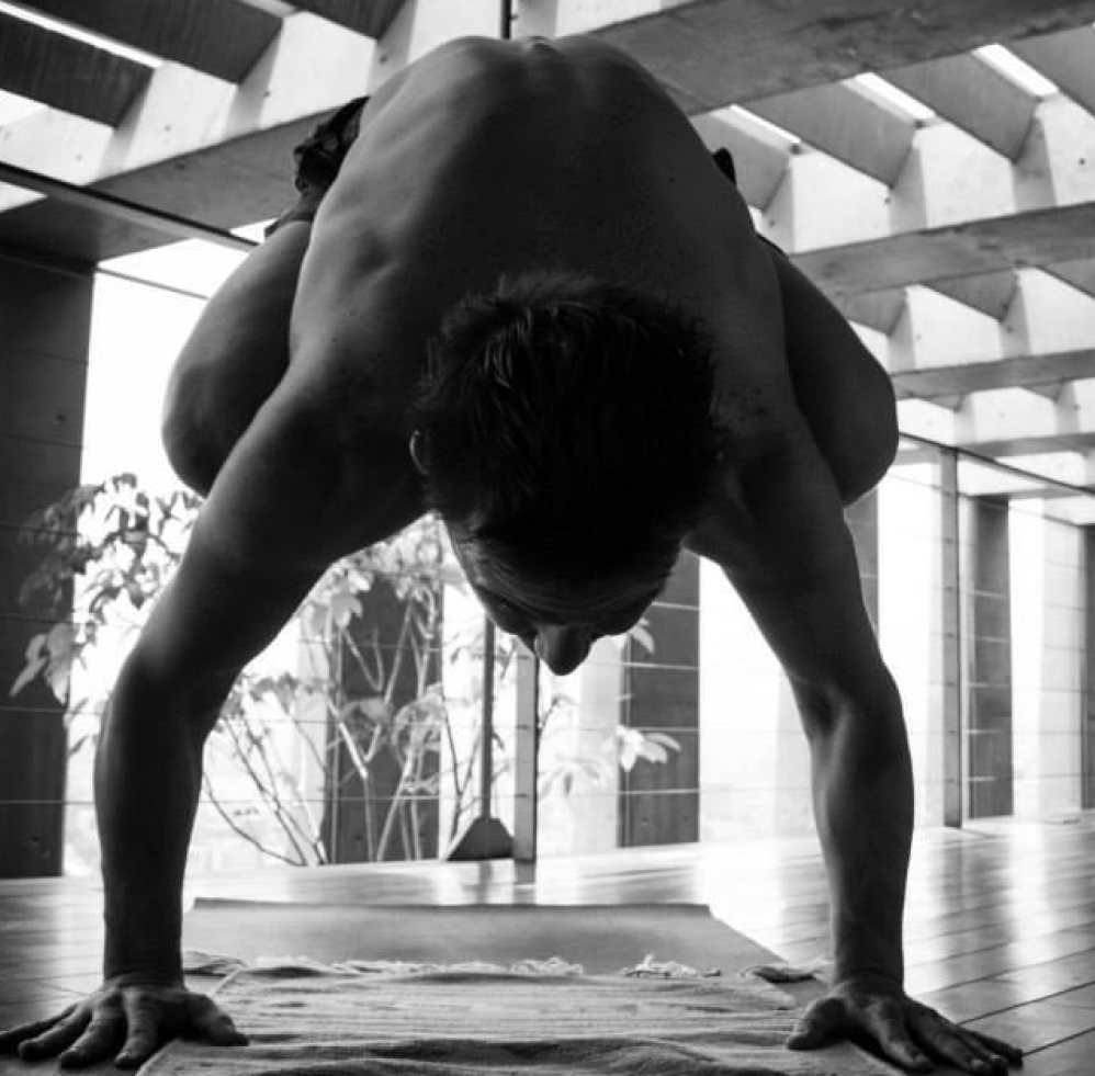De-India-a-Occidente-yoga